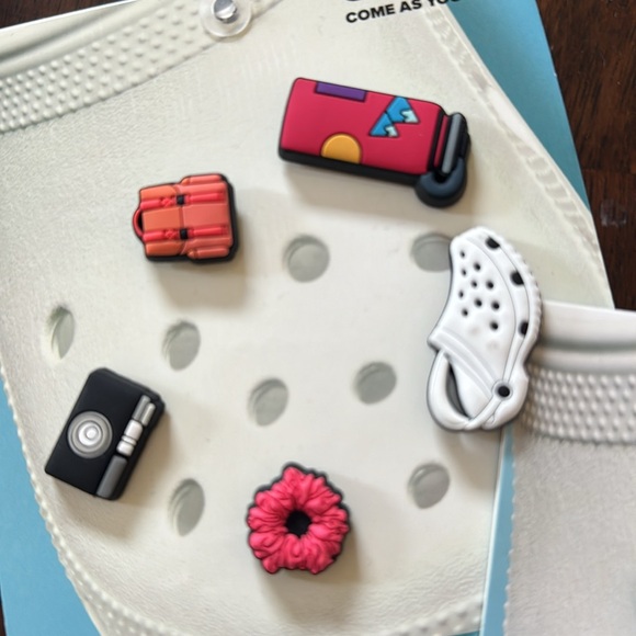 Crocs Jibbitz new - Picture 3 of 3
